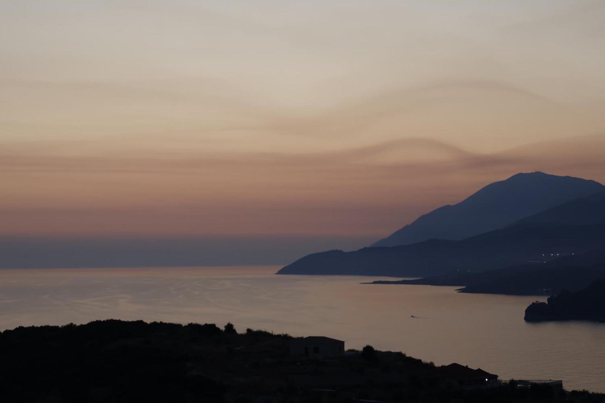 Sunset Serenity Himarë Exterior foto
